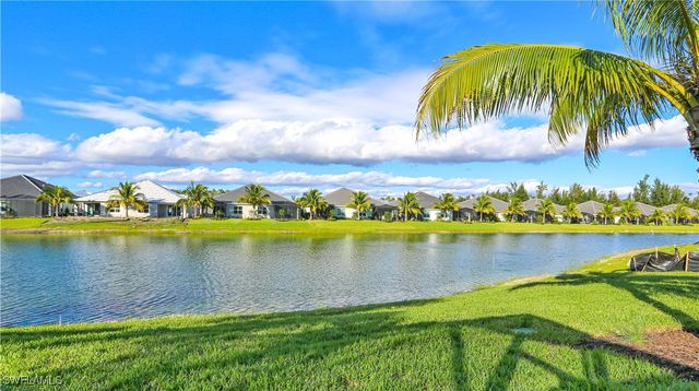 2428 Ariane DR, Naples, FL 34112