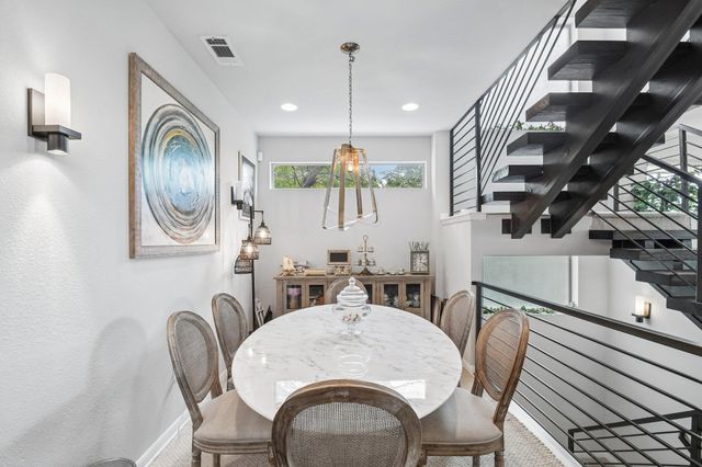 1142 Lost Creek BLVD 12, Austin, TX 78746