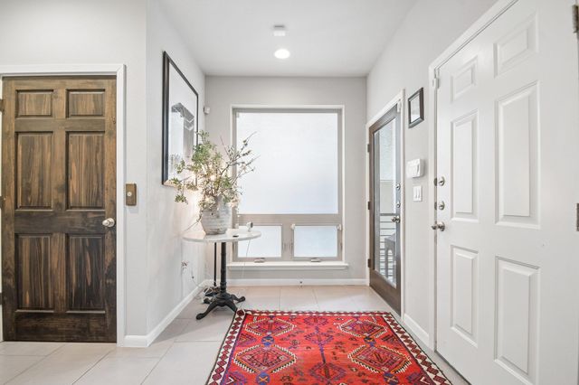 1142 Lost Creek BLVD 12, Austin, TX 78746