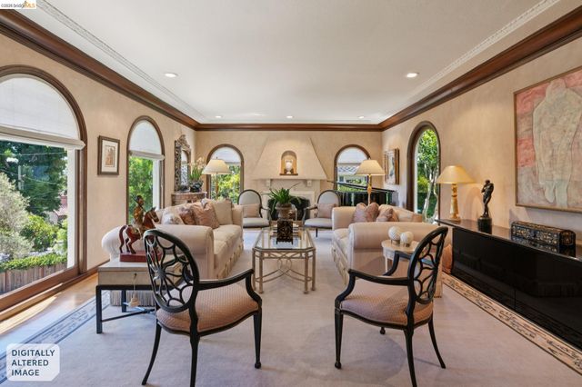 1300 Sunnyhills Rd, Oakland, CA 94610