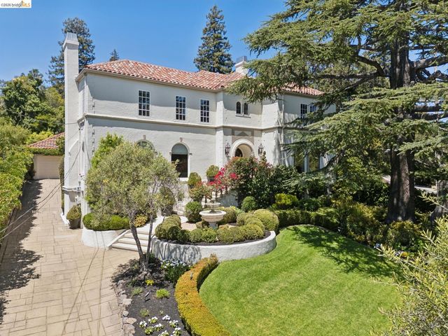 1300 Sunnyhills Rd, Oakland, CA 94610