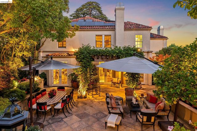 1300 Sunnyhills Rd, Oakland, CA 94610
