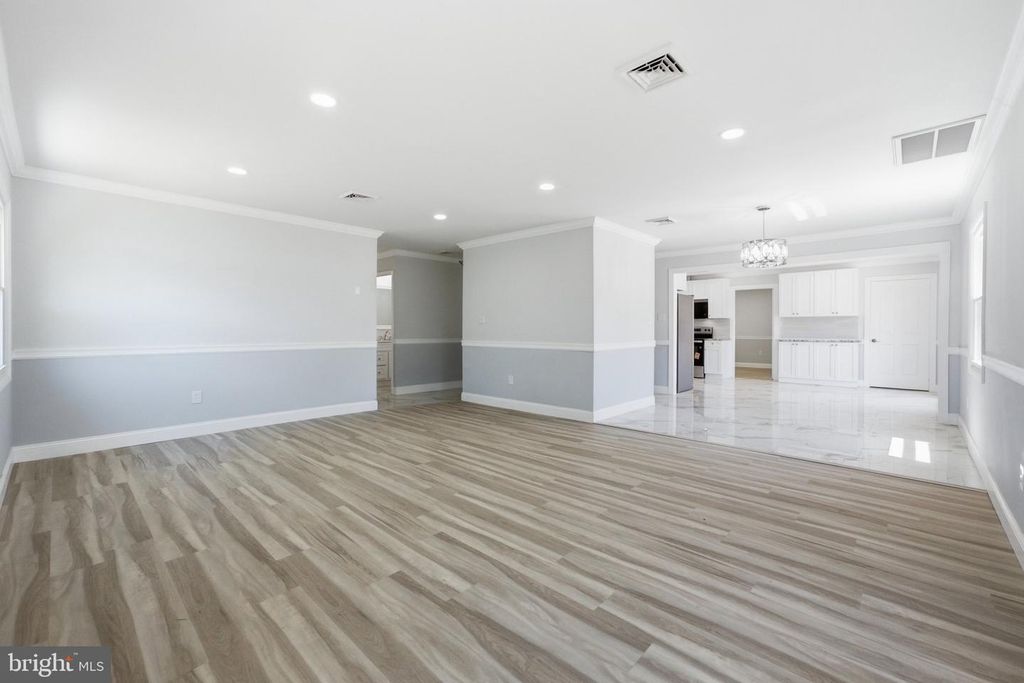 10 MIDFIELD LN, WILLINGBORO, NJ 08046 — photo 4