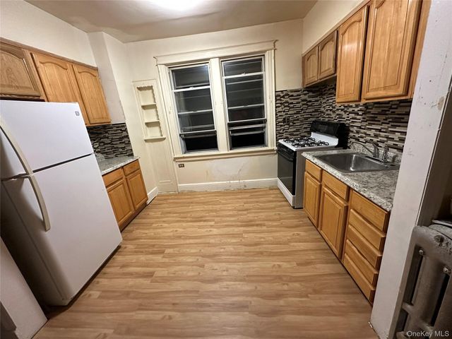 4525 Monticello Avenue, Bronx, NY 10466