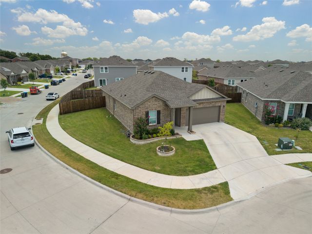 4745 Swan Neck Drive, Fort Worth, TX 76179