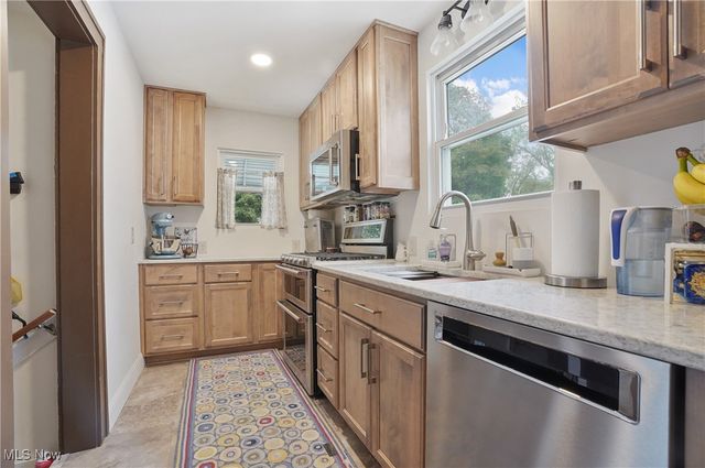 1151 Collinwood Avenue, Akron, OH 44310