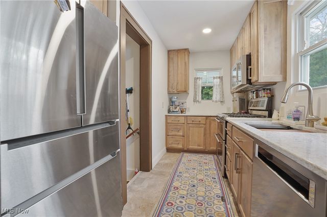 1151 Collinwood Avenue, Akron, OH 44310