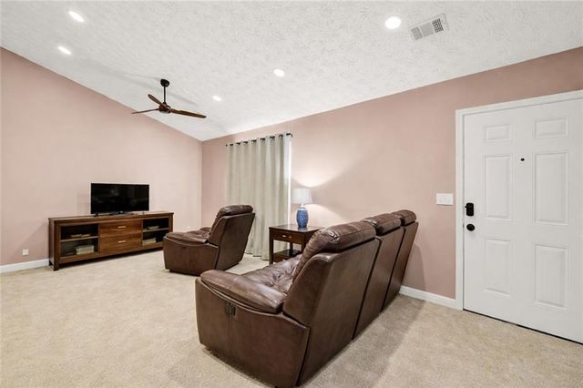 520 Stanford Place, Woodstock, GA 30188