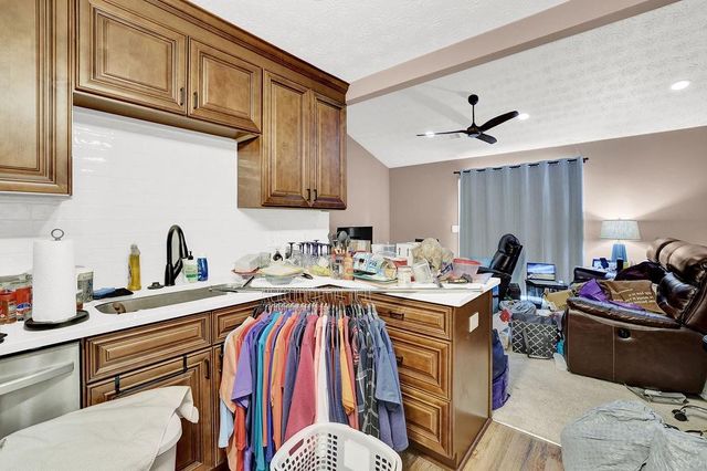 520 Stanford Place, Woodstock, GA 30188