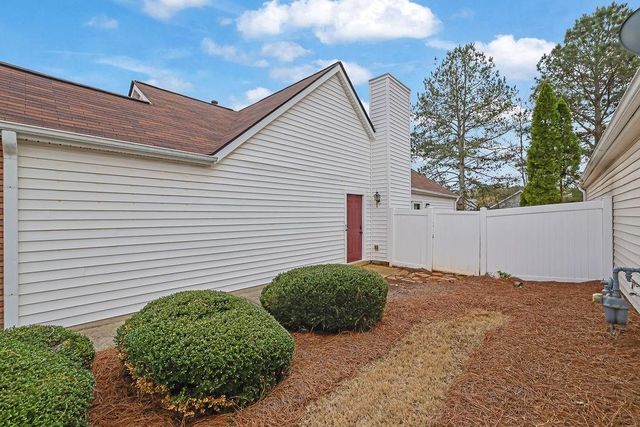 520 Stanford Place, Woodstock, GA 30188