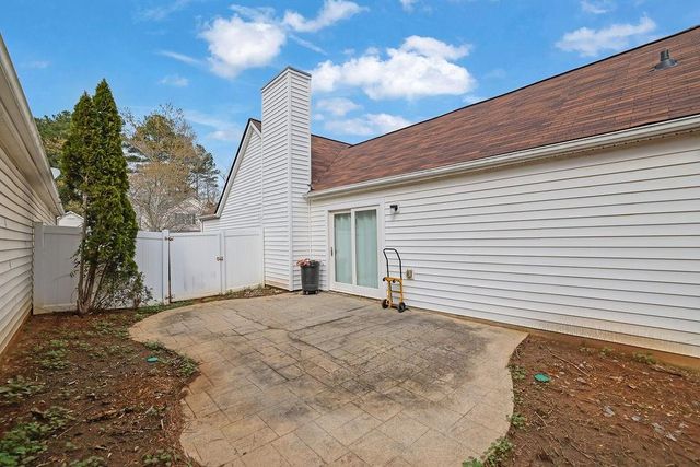 520 Stanford Place, Woodstock, GA 30188