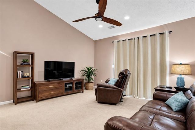 520 Stanford Place, Woodstock, GA 30188