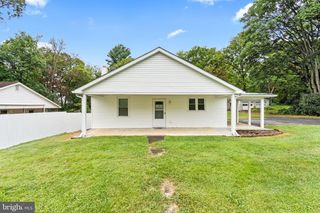 9724 GARIS SHOP RD, Hagerstown, MD 21740