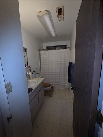 633 North Street, Corning, CA 96021