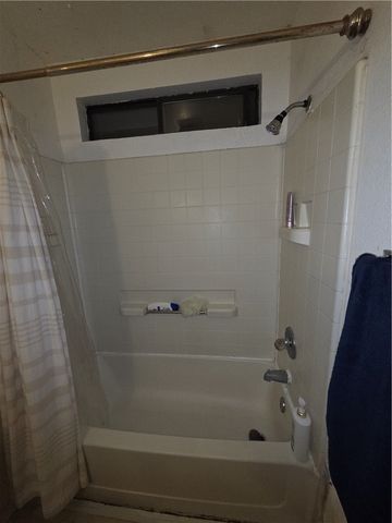 633 North Street, Corning, CA 96021