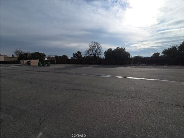 633 North Street, Corning, CA 96021