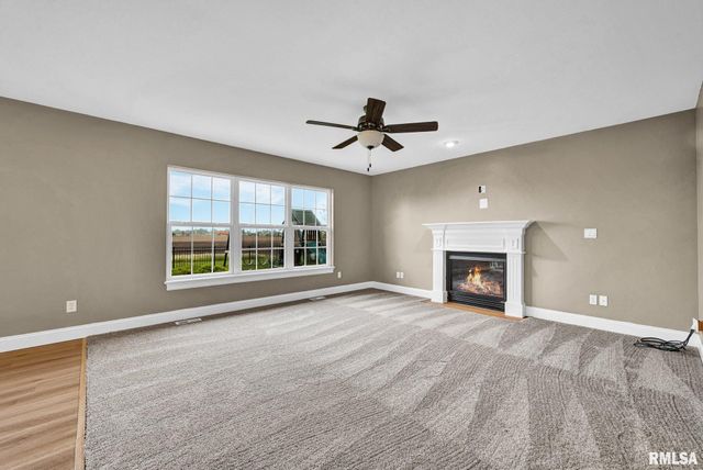 1832 JADENS Way, Washington, IL 61571