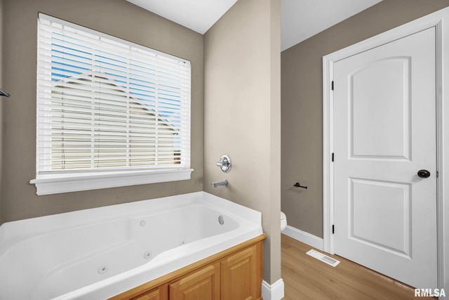 1832 JADENS Way, Washington, IL 61571
