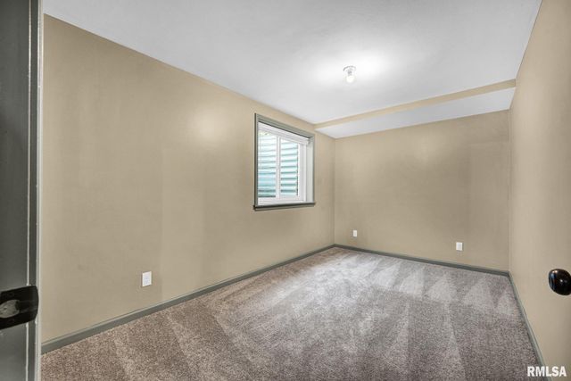 1832 JADENS Way, Washington, IL 61571
