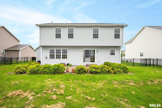 1832 JADENS Way, Washington, IL 61571