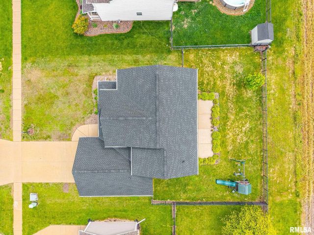 1832 JADENS Way, Washington, IL 61571