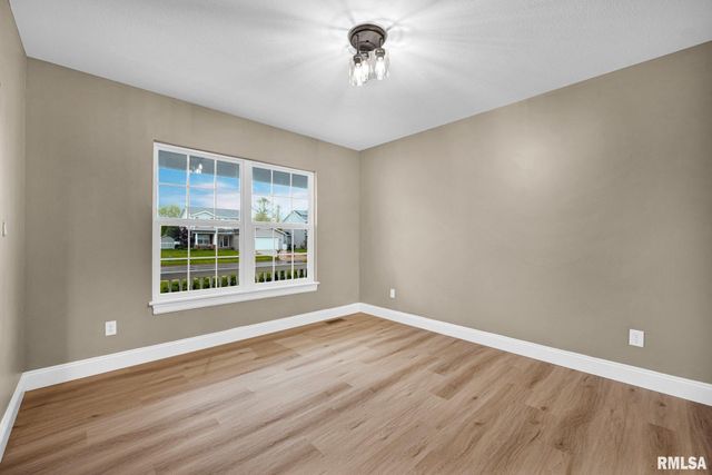 1832 JADENS Way, Washington, IL 61571