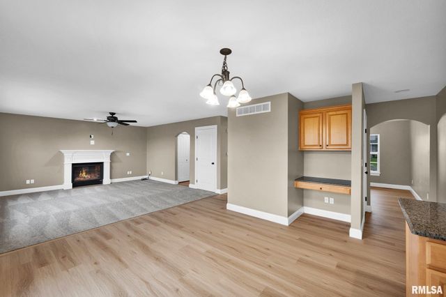 1832 JADENS Way, Washington, IL 61571