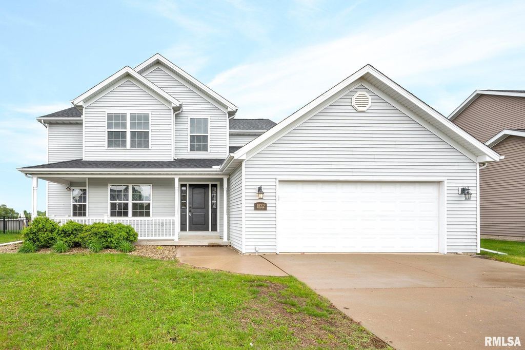 1832 JADENS Way, Washington, IL 61571