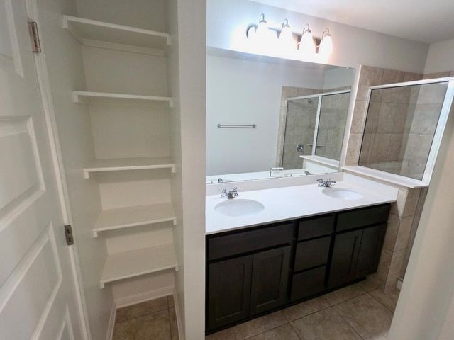1721 Fountain Bridge DR, Leander, TX 78641