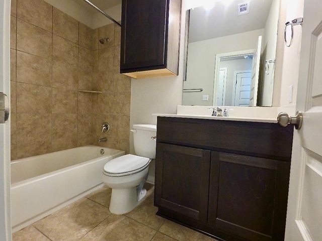 1721 Fountain Bridge DR, Leander, TX 78641