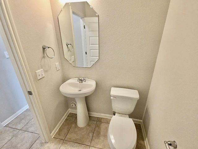 1721 Fountain Bridge DR, Leander, TX 78641