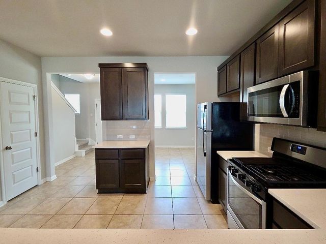 1721 Fountain Bridge DR, Leander, TX 78641
