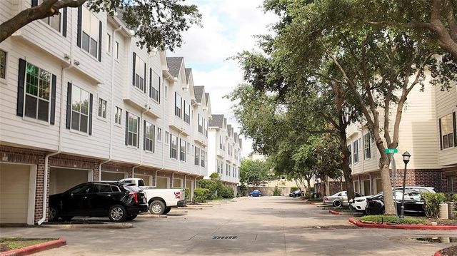 9200 Westheimer Road 604, Houston, TX 77063