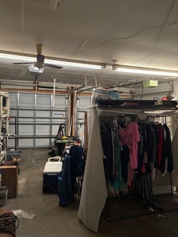 4807 Redfish Reef Street, Bacliff, TX 77518