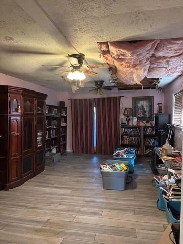 4807 Redfish Reef Street, Bacliff, TX 77518