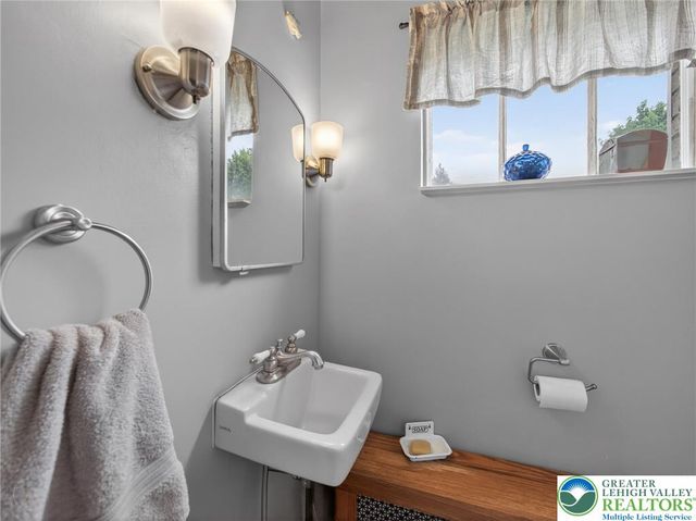 2307 Howertown Road, Allen Twp, PA 18067