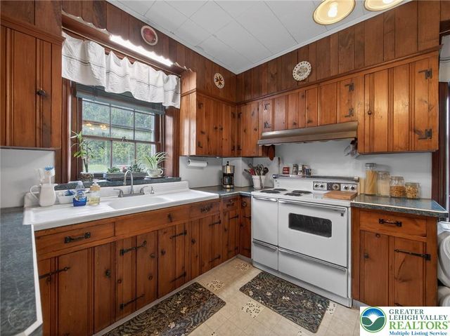 2307 Howertown Road, Allen Twp, PA 18067