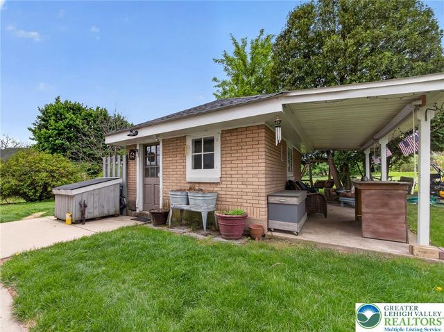 2307 Howertown Road, Allen Twp, PA 18067