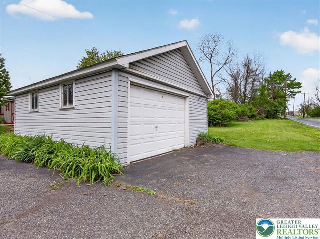 2307 Howertown Road, Allen Twp, PA 18067