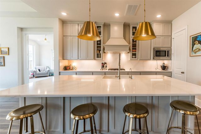 622 Platinum Stone Lane, Pinehurst, TX 77362