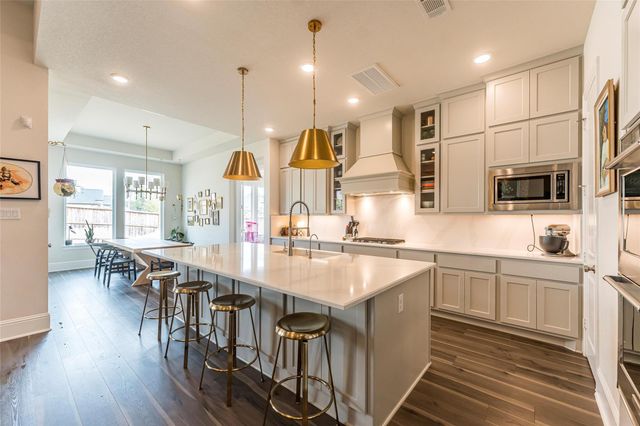 622 Platinum Stone Lane, Pinehurst, TX 77362