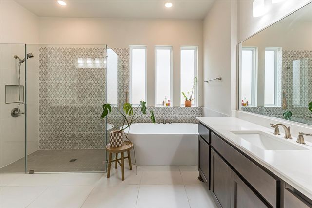 622 Platinum Stone Lane, Pinehurst, TX 77362