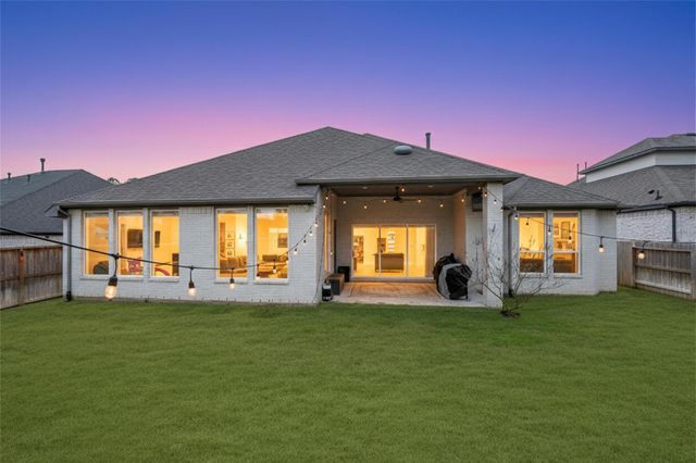 622 Platinum Stone Lane, Pinehurst, TX 77362