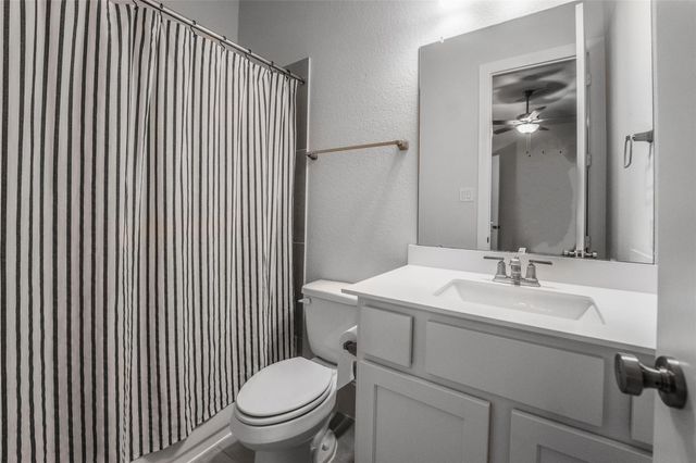 622 Platinum Stone Lane, Pinehurst, TX 77362