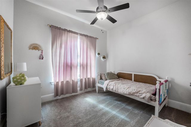 622 Platinum Stone Lane, Pinehurst, TX 77362