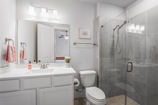 622 Platinum Stone Lane, Pinehurst, TX 77362