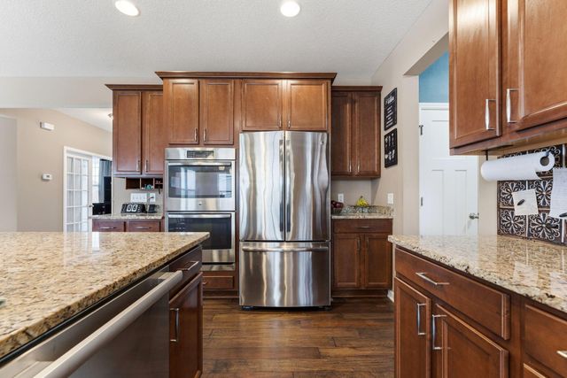 3863 Founders Path, Chaska, MN 55318