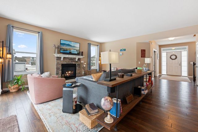 3863 Founders Path, Chaska, MN 55318