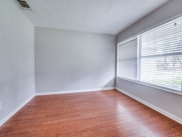 6909 Valhalla Road, Fort Worth, TX 76116