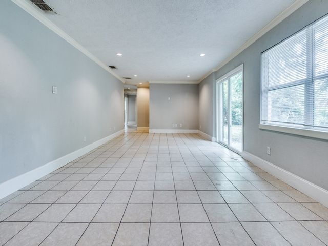 6909 Valhalla Road, Fort Worth, TX 76116